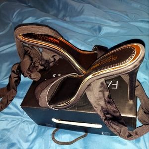 I bought these never wore them. It say's size 11 but it fit's 9.5- 10m.